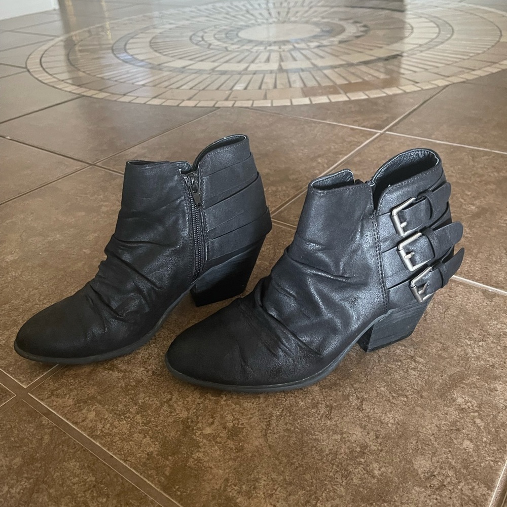 Report Yora Black Buckle Ankle Bootie Size 7 - image 8